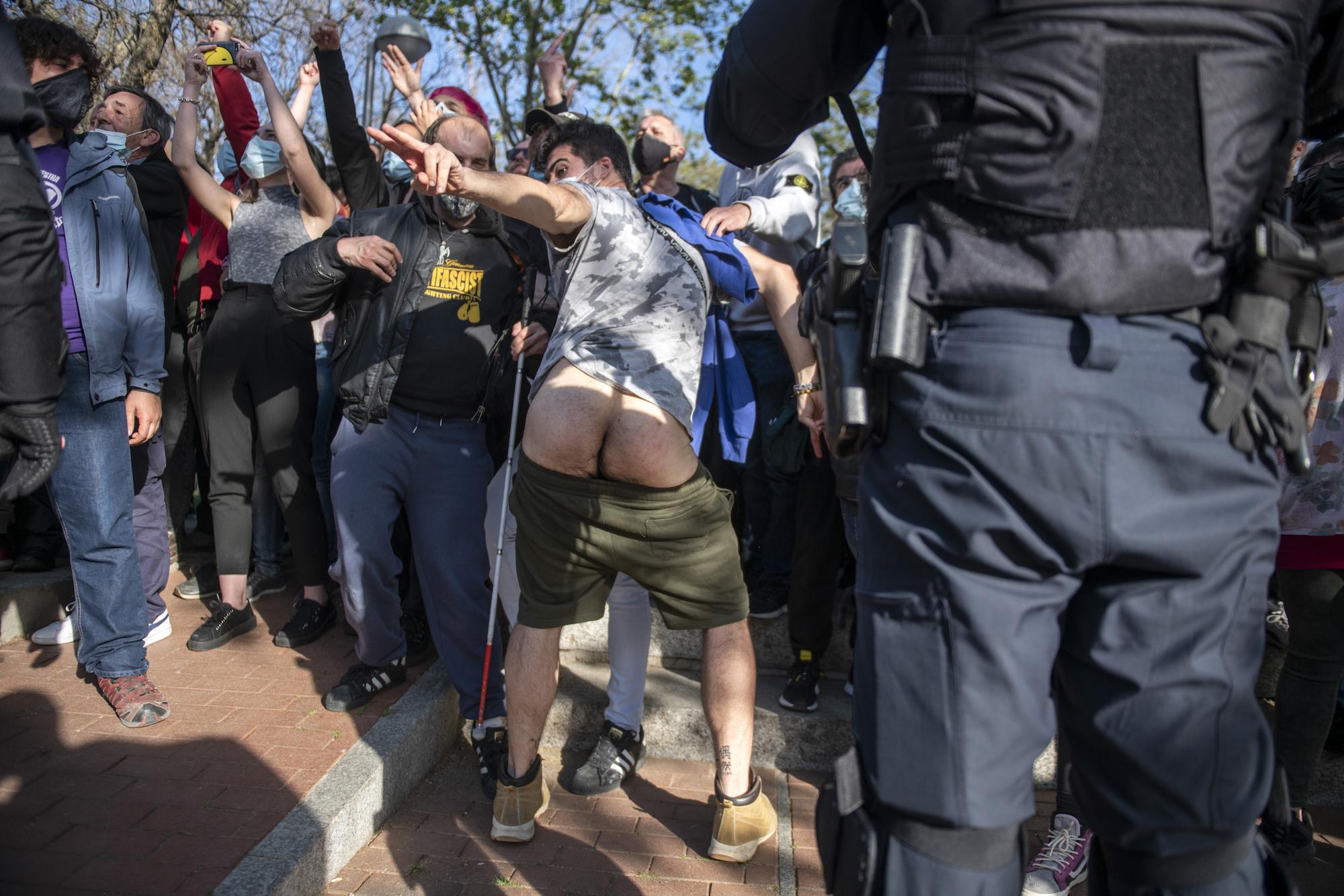 Mitín de Vox en Vallecas y carga policial - 7